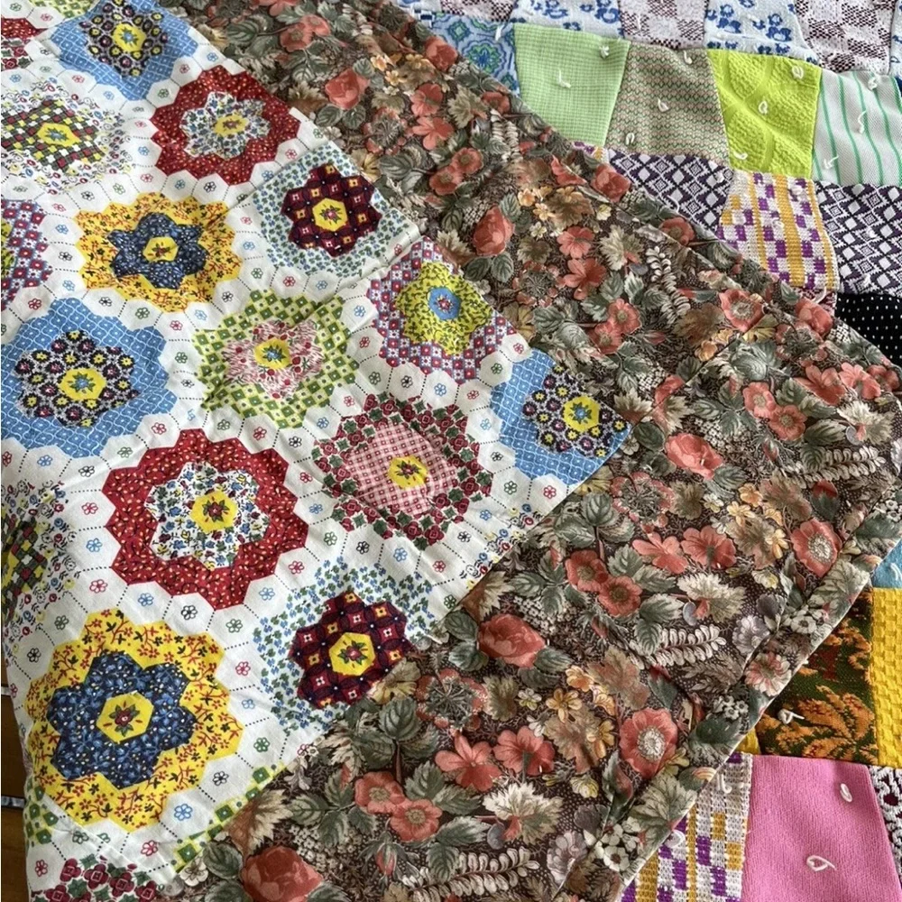 Patchwork Floral Quilt Throw Handmade Cotton Poly Red Black Blue Vintage 70s 80s